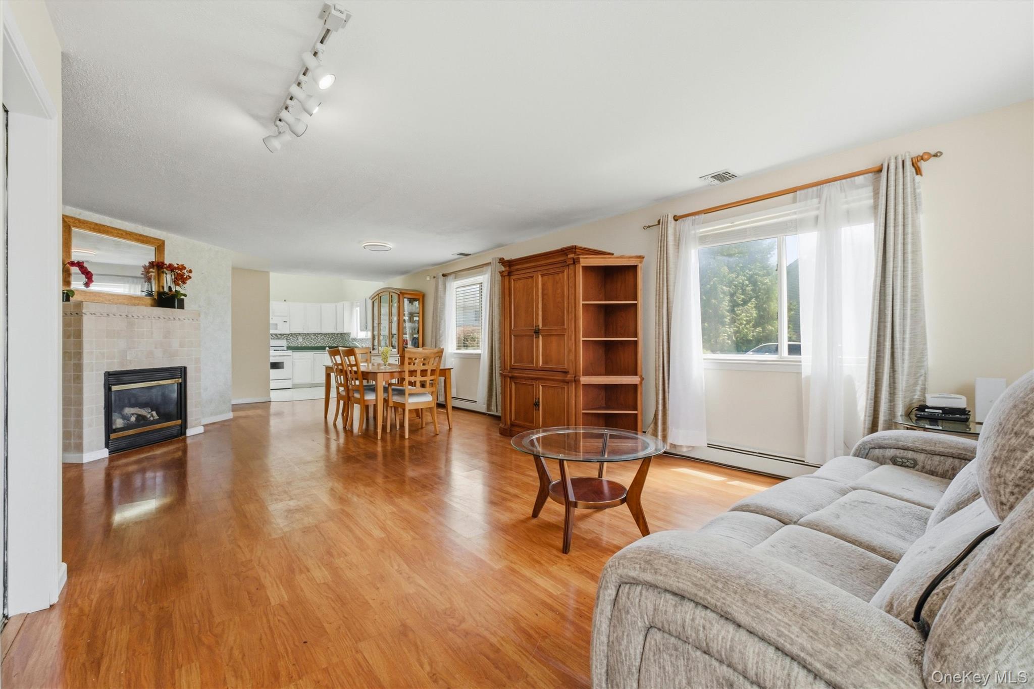 400 Plover Court