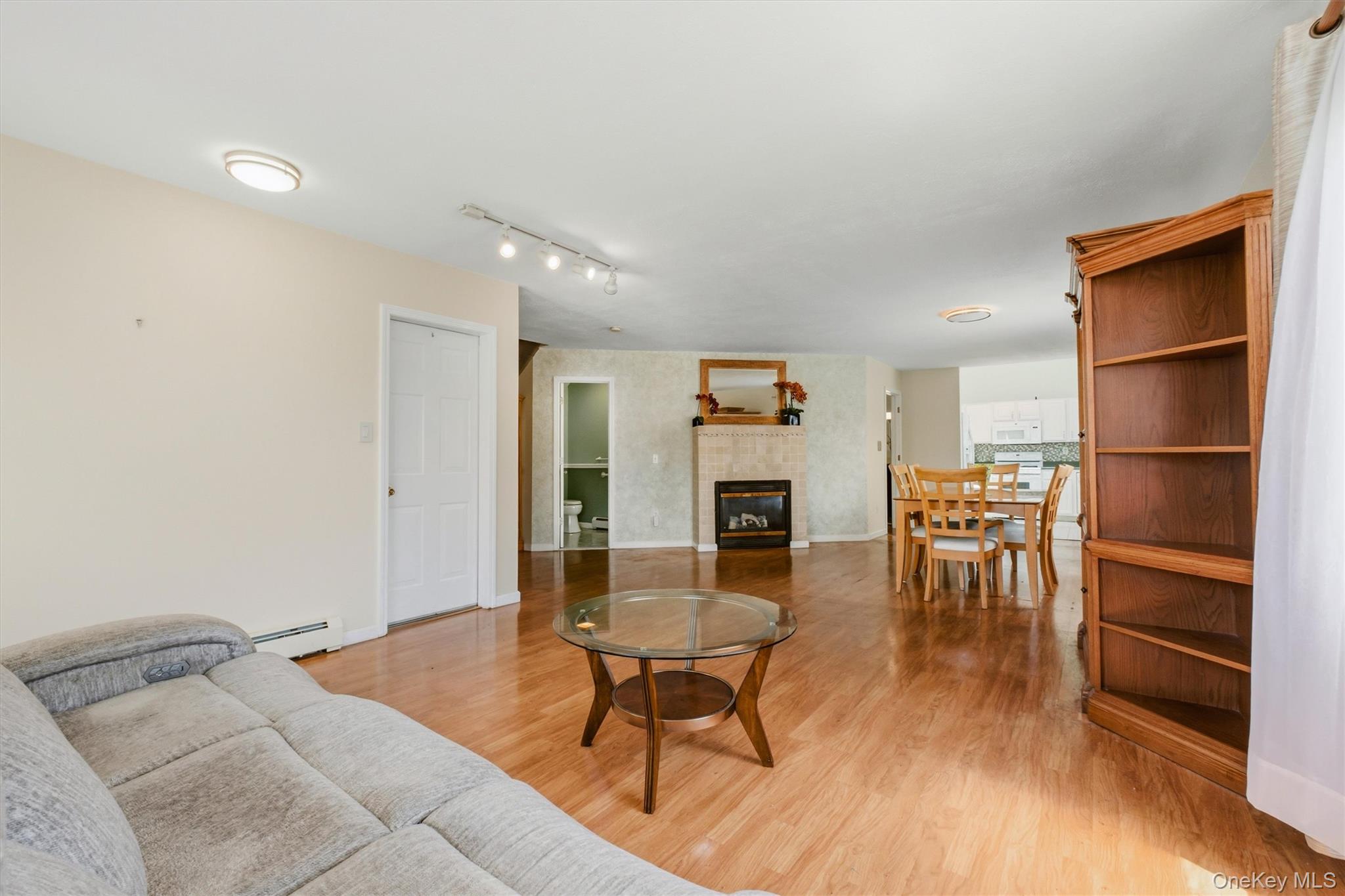 400 Plover Court