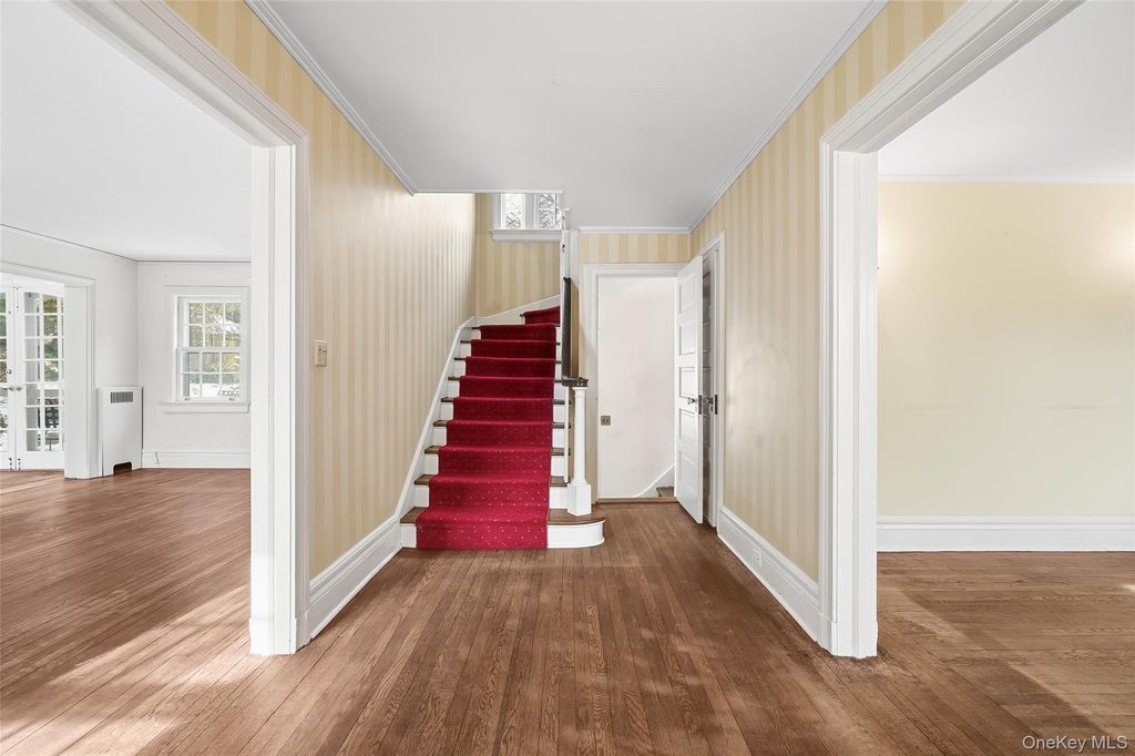 Photo of 25 Seneca Street, Rye, NY 10580 (MLS # 930616)