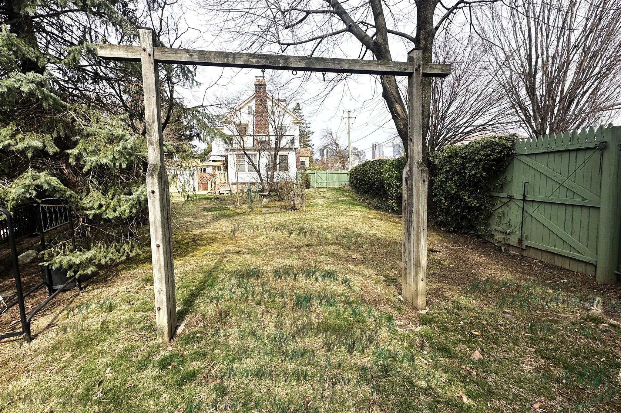 111 Leland Avenue, New Rochelle, New York image 34