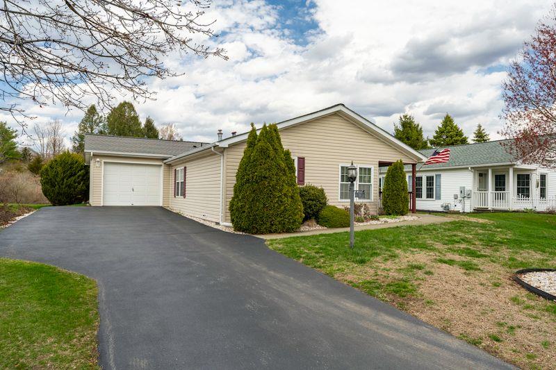 16 Vero Drive, Poughkeepsie, New York image 38