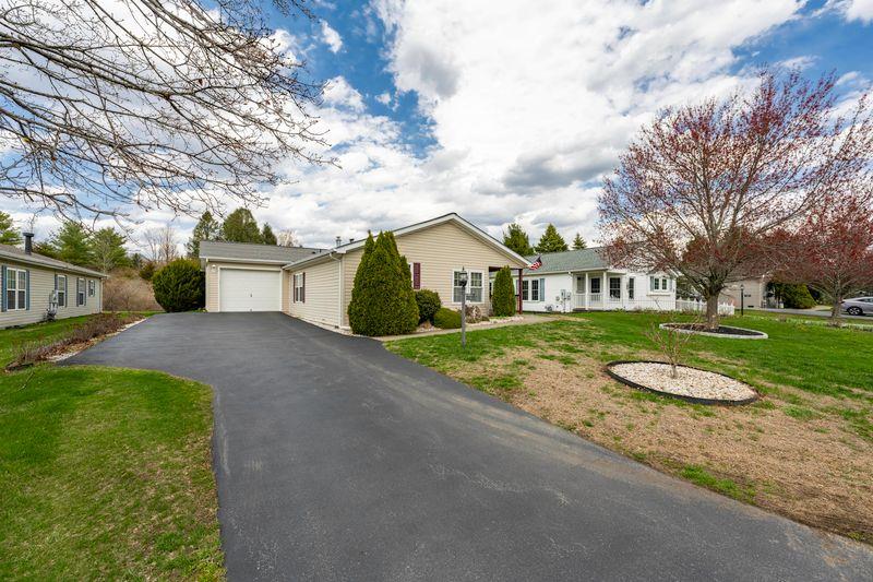 16 Vero Drive, Poughkeepsie, New York image 41