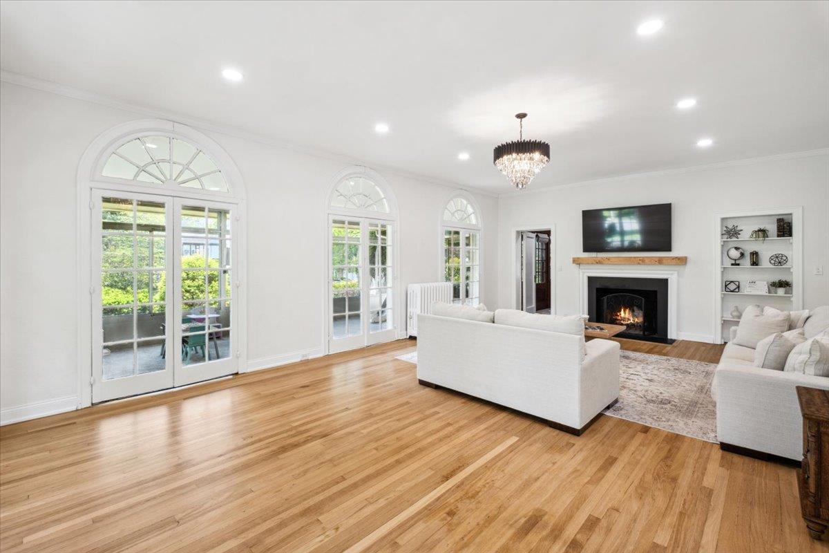12 Longvue Avenue, New Rochelle, New York image 4