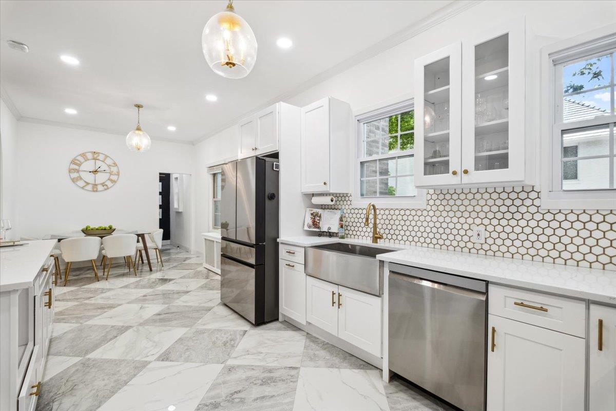 12 Longvue Avenue, New Rochelle, New York image 9