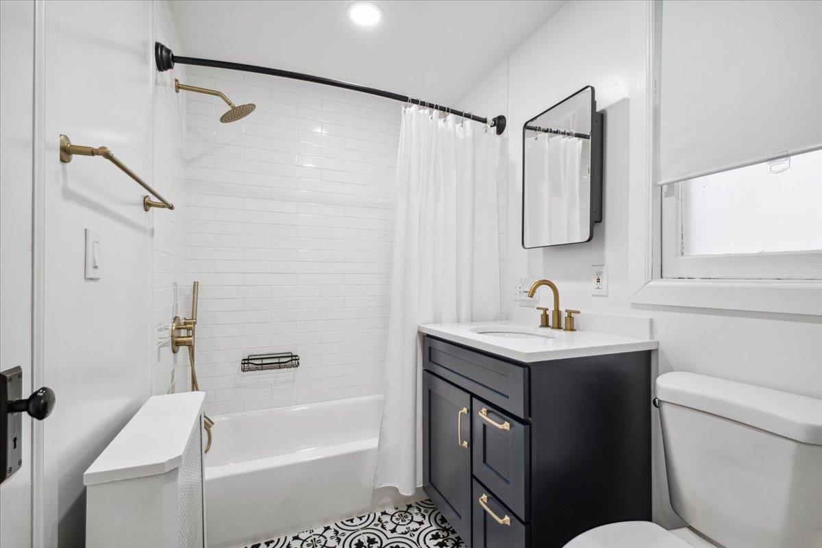 12 Longvue Avenue, New Rochelle, New York image 18