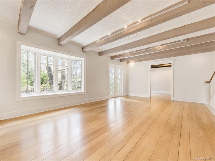 4 N Ravine Road