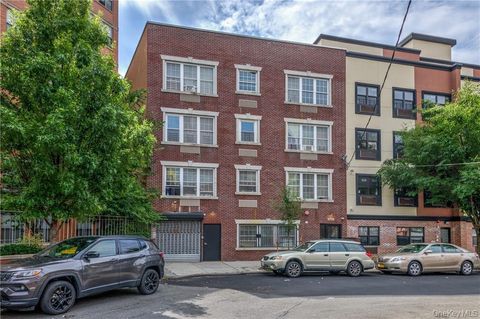 2430 Lyvere Street Bronx NY 10461