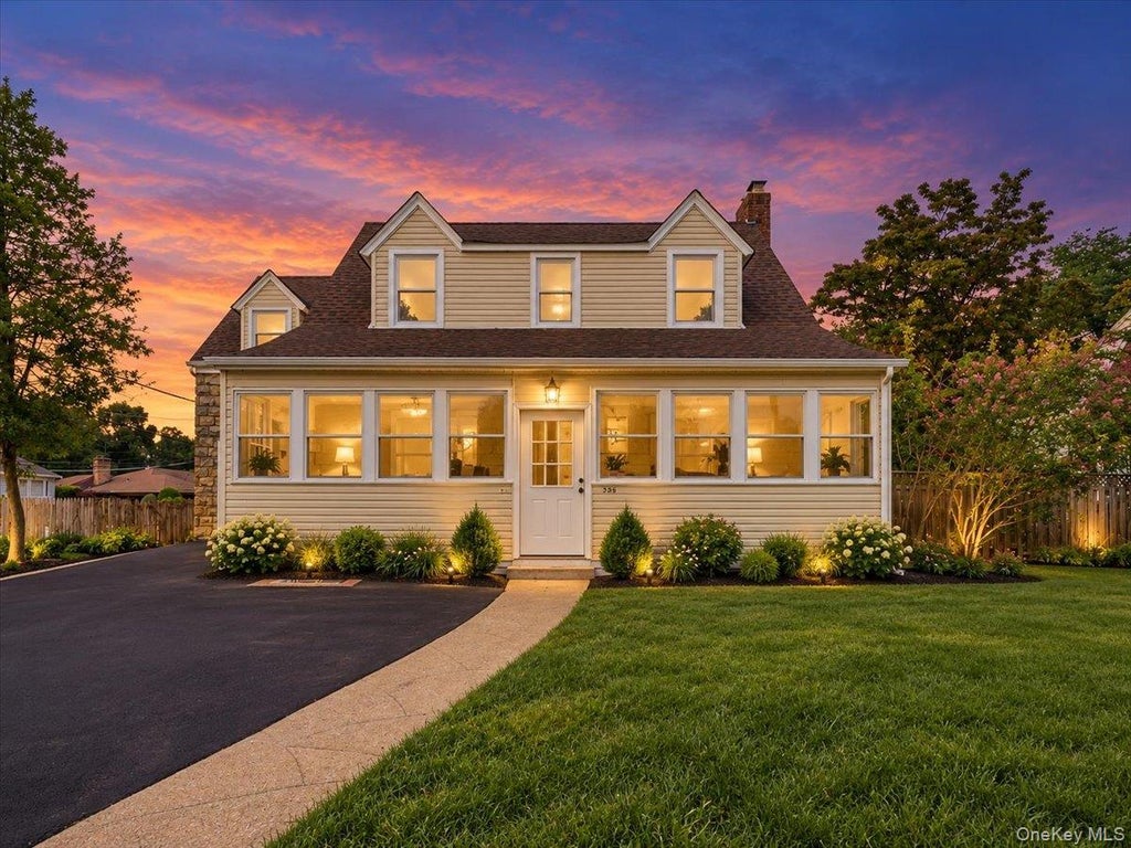 Photo of 336 W Seaman Avenue, Freeport, NY 11520 (MLS # 1052356)