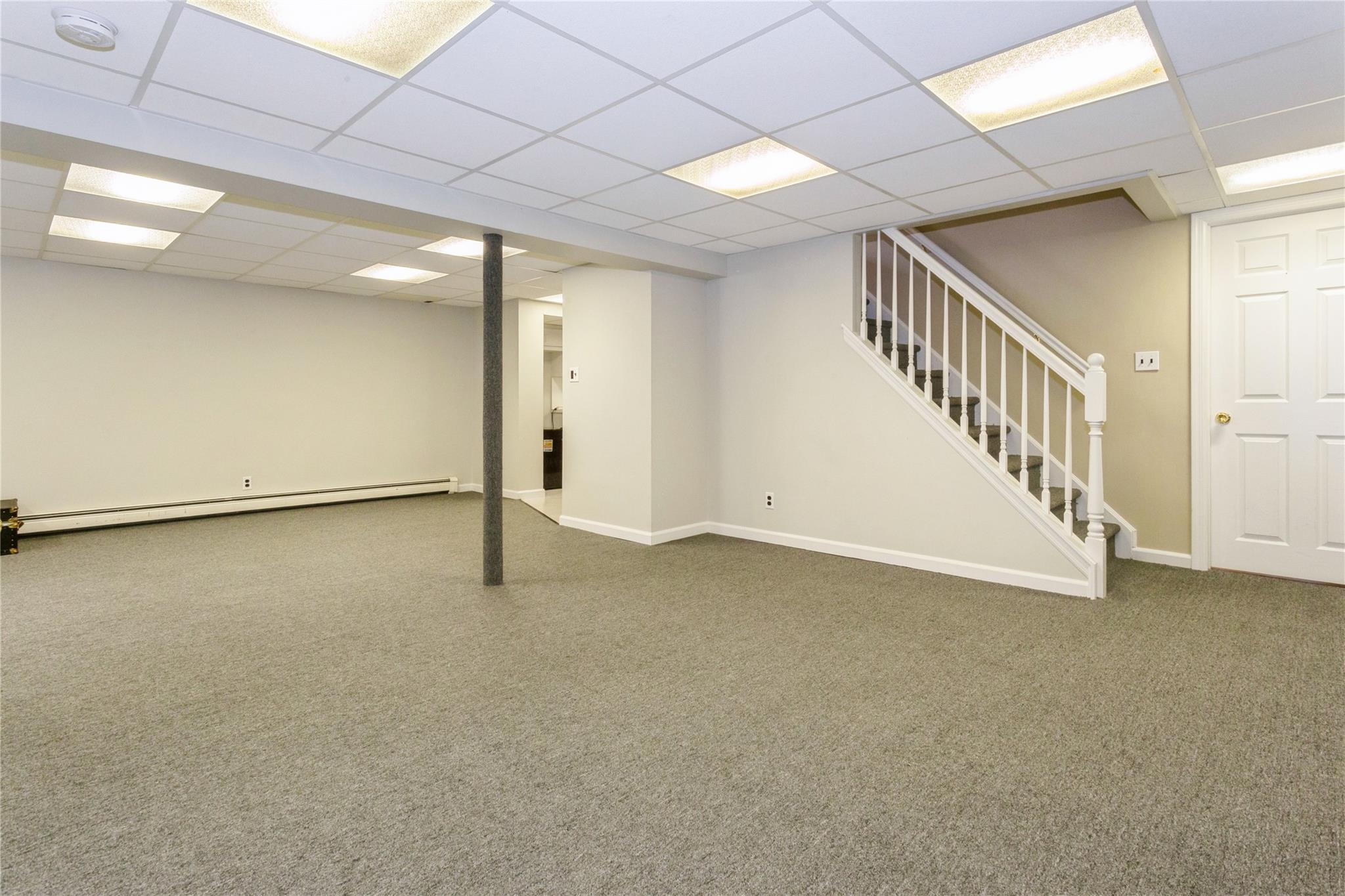 1 Cedar Road, Malverne, New York image 31