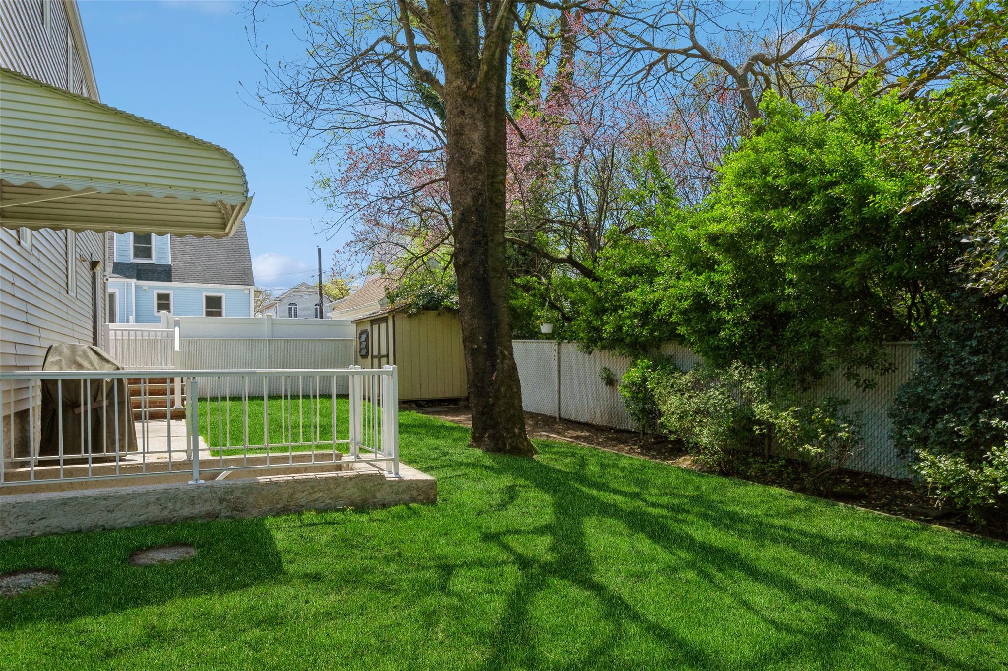 1 Cedar Road, Malverne, New York image 36