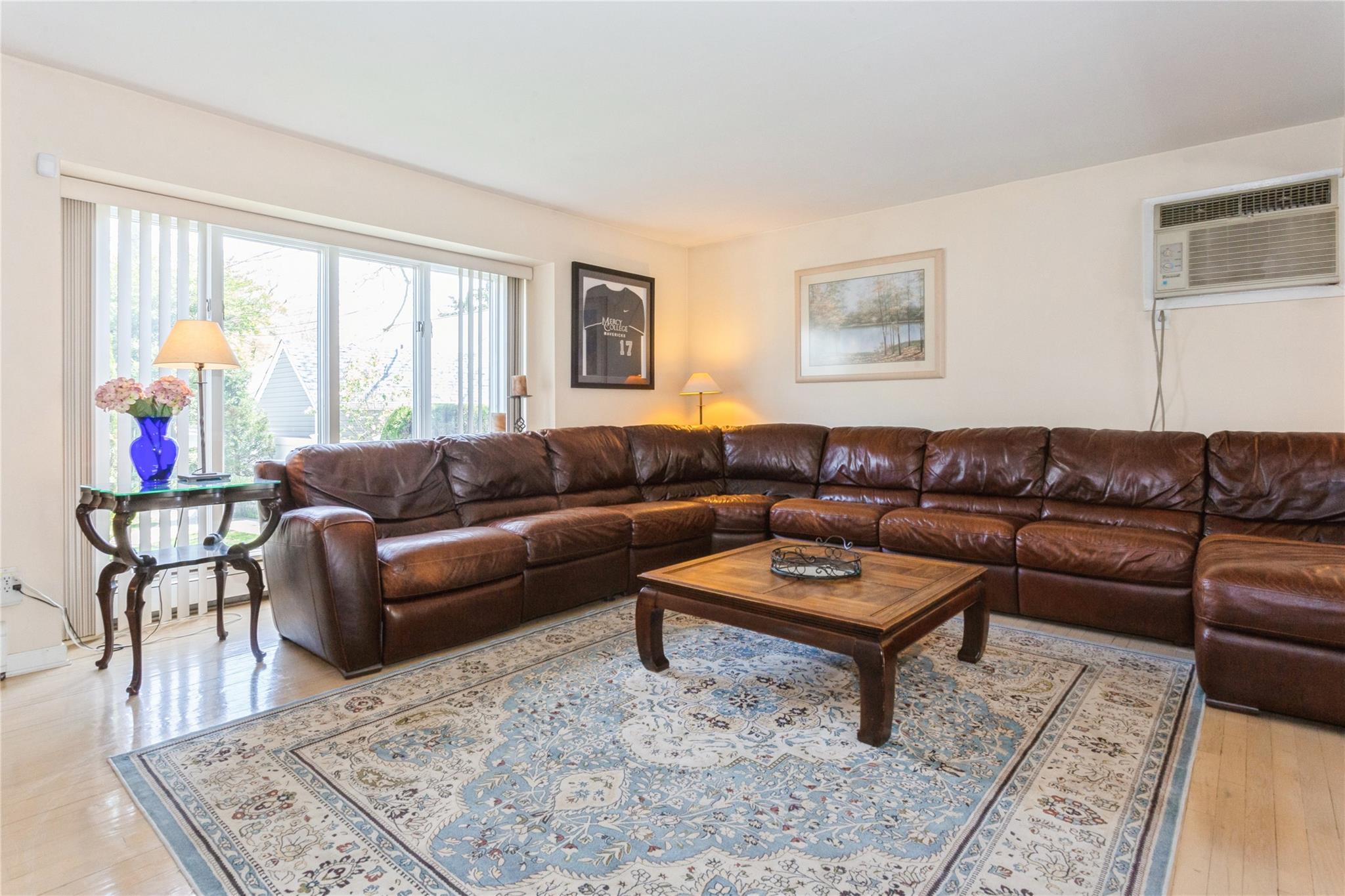 1 Cedar Road, Malverne, New York image 7