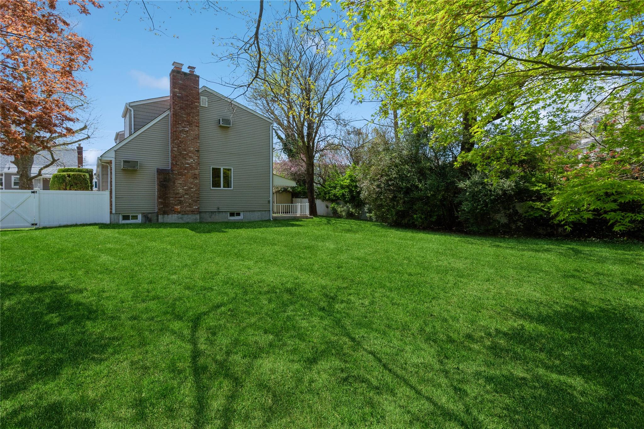 1 Cedar Road, Malverne, New York image 38