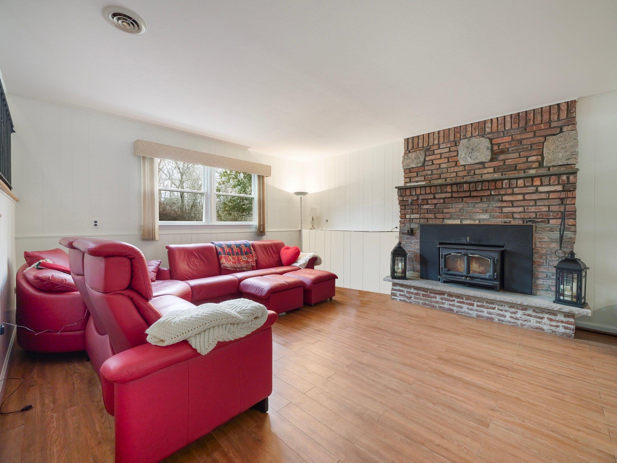44 Haller Crescent, Spring Valley, New York image 22