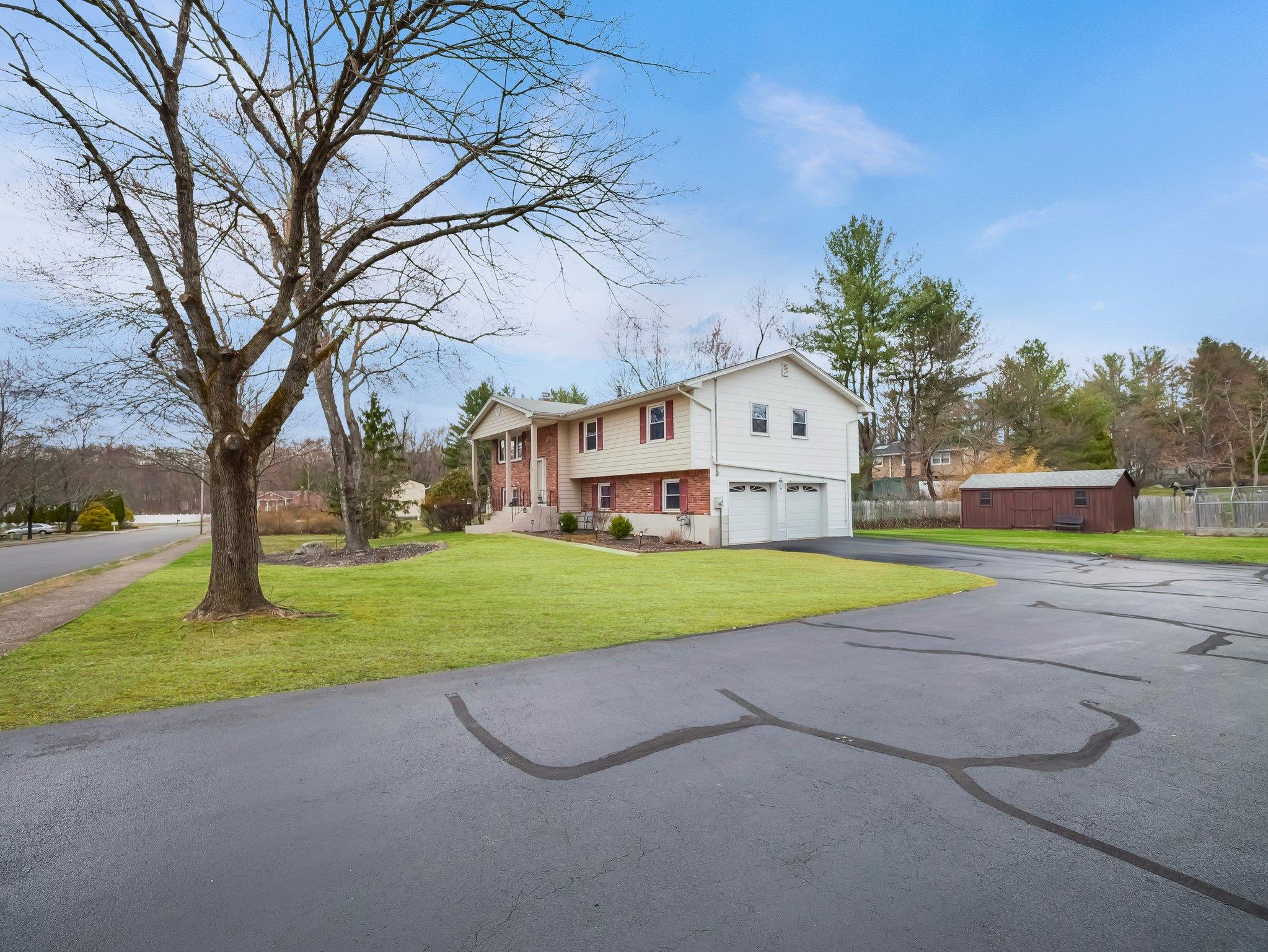 44 Haller Crescent, Spring Valley, New York image 36