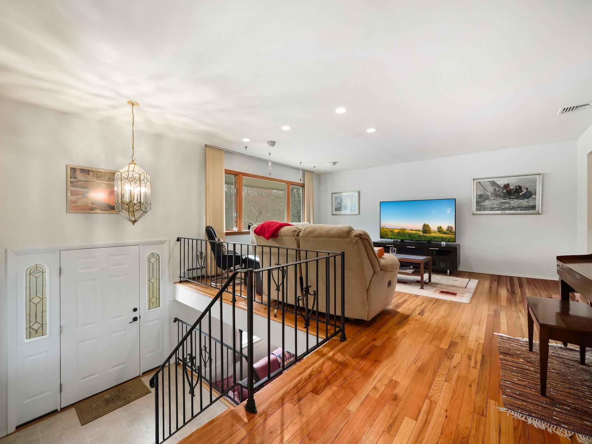 44 Haller Crescent, Spring Valley, New York image 6