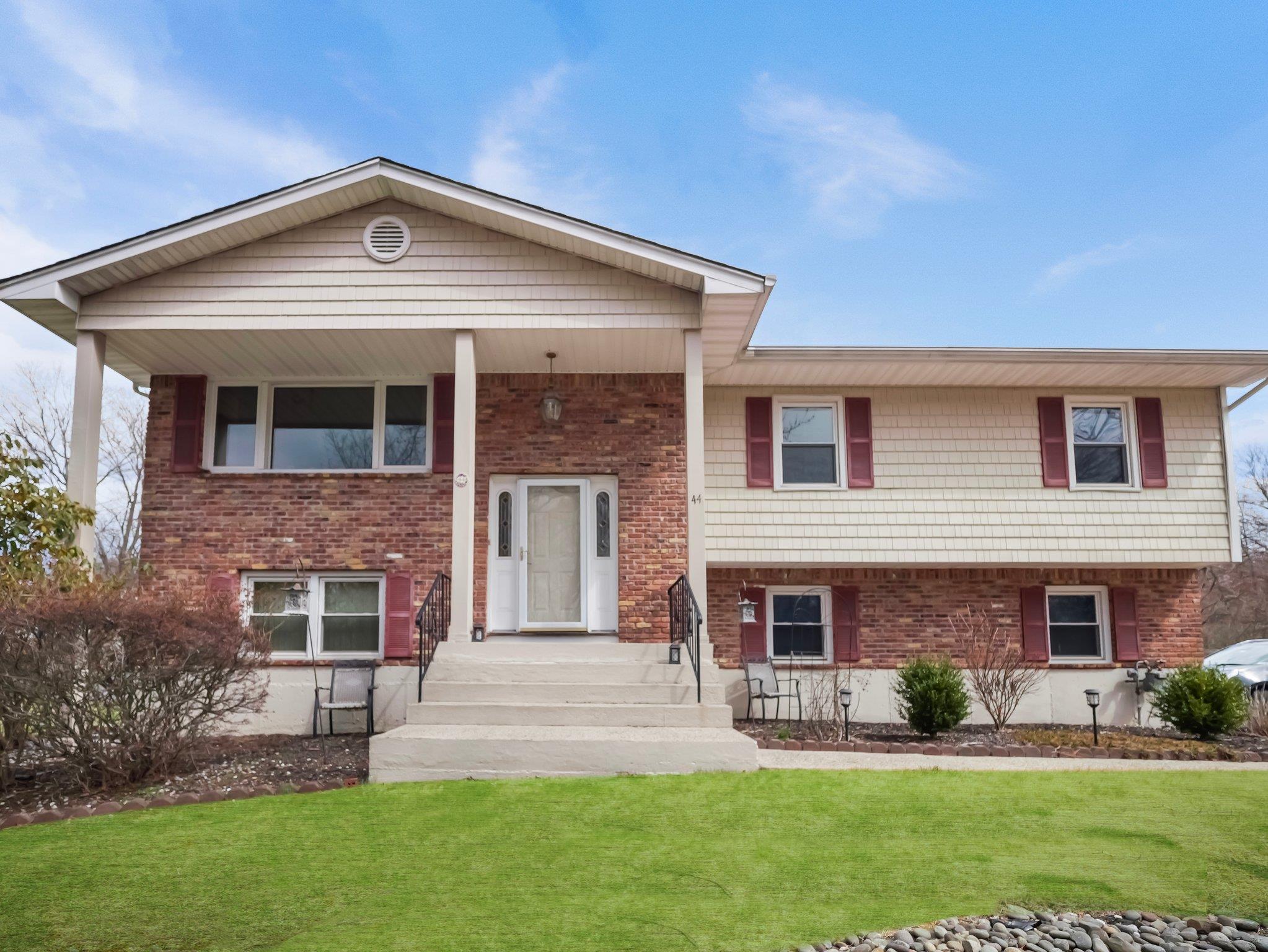 44 Haller Crescent, Spring Valley, New York image 1