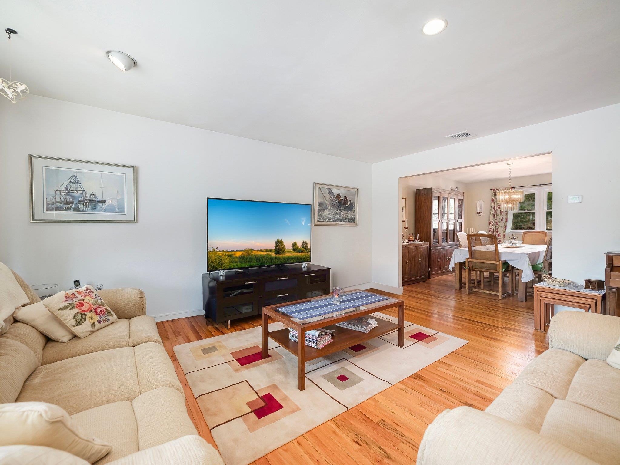44 Haller Crescent, Spring Valley, New York image 2