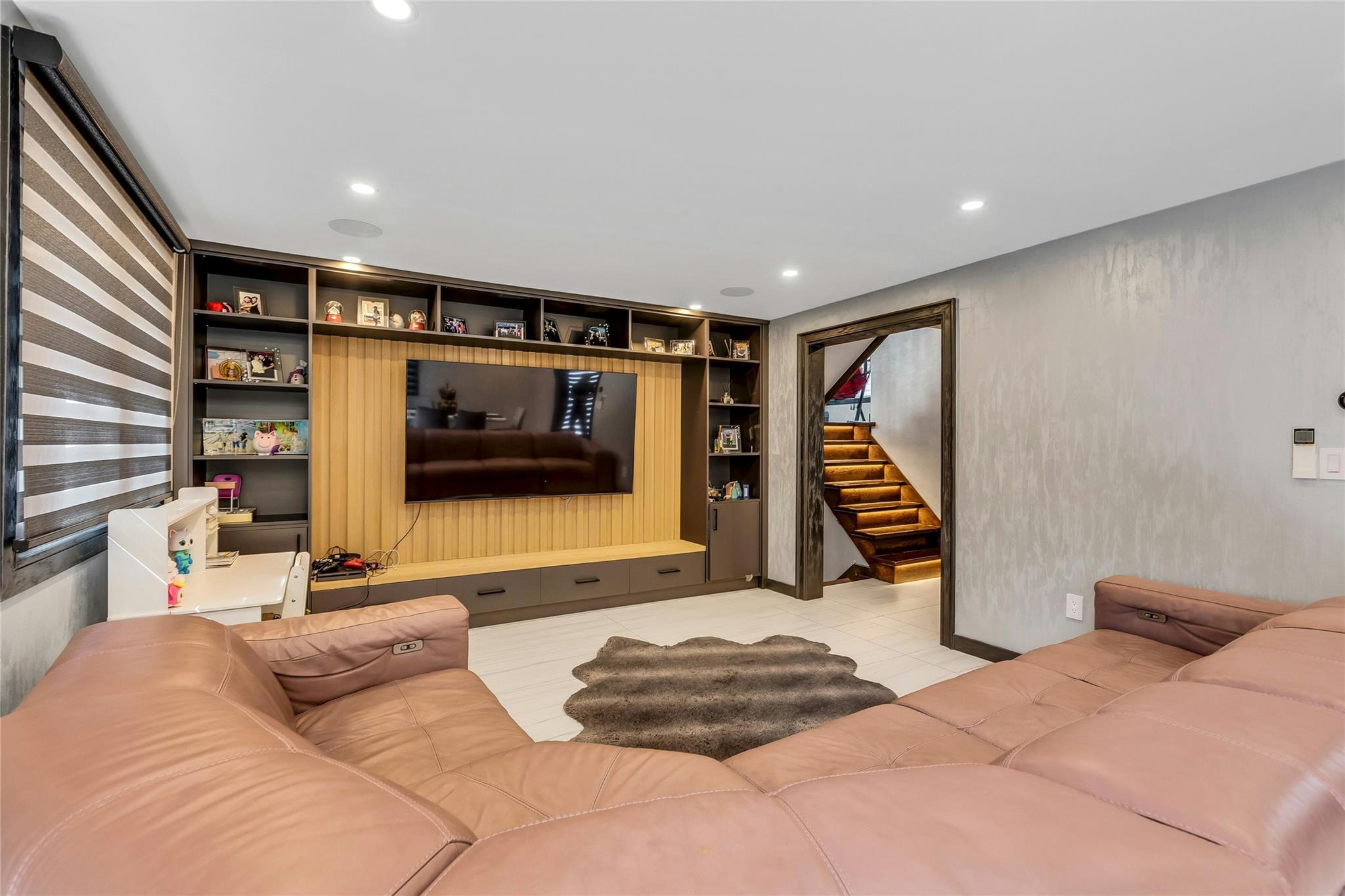 37 Carldon Lane, Hauppauge, New York image 4