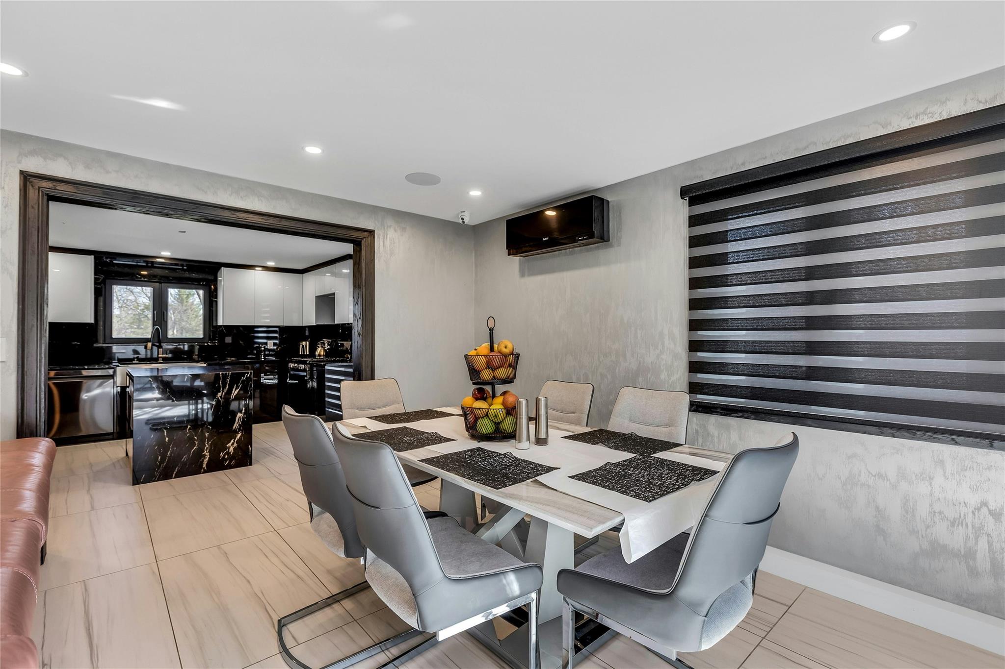 37 Carldon Lane, Hauppauge, New York image 12