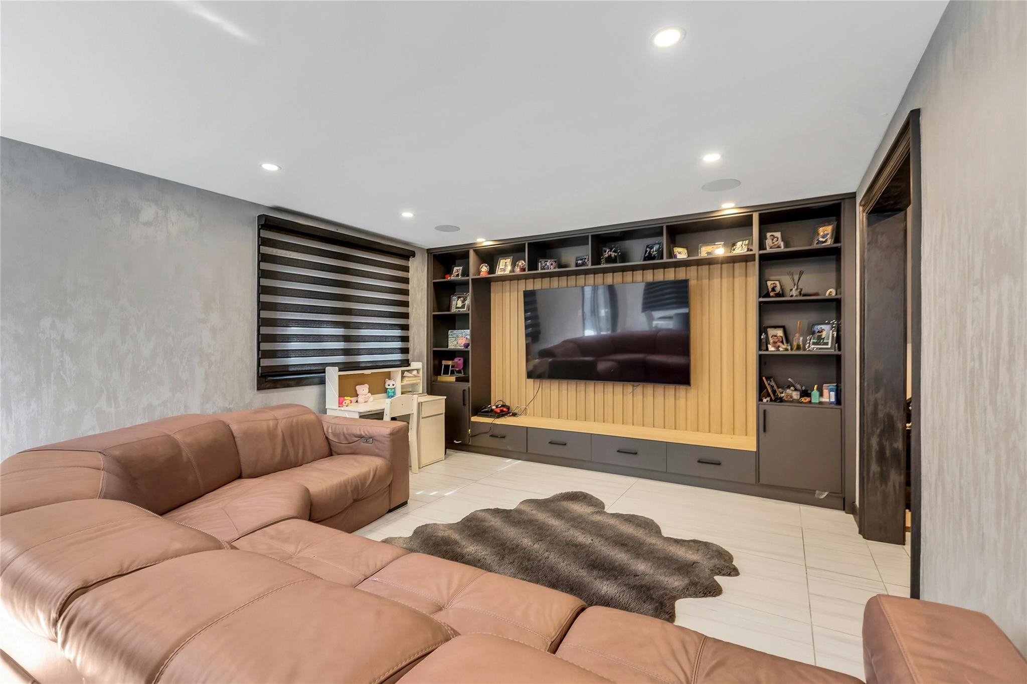 37 Carldon Lane, Hauppauge, New York image 5