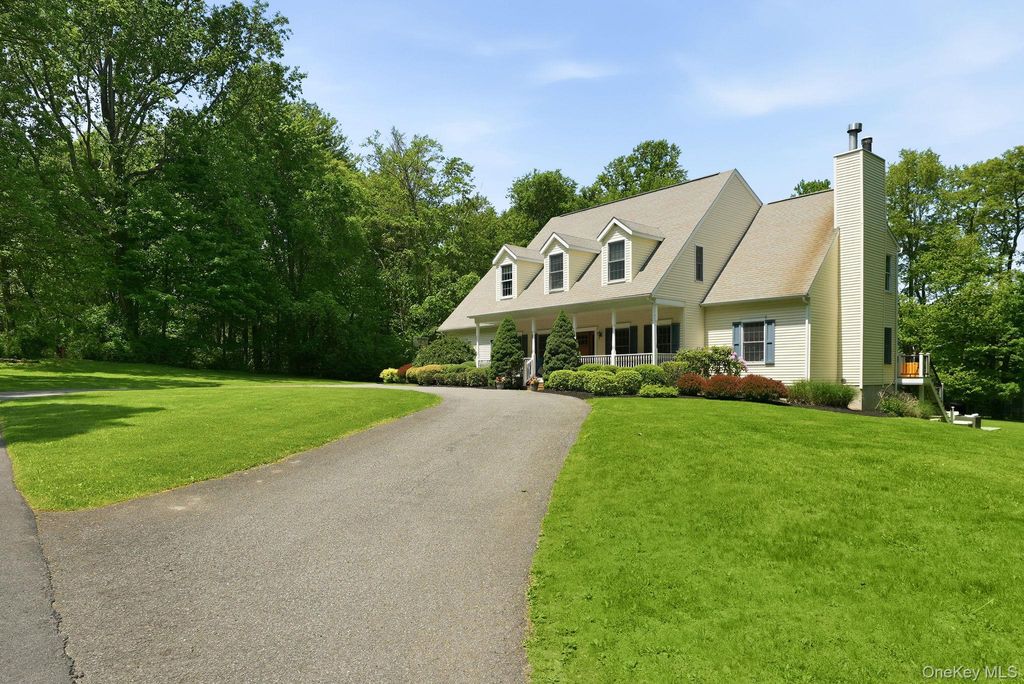 Photo of 882 Kipling Drive, Yorktown Heights, NY 10598 (MLS # 993540)