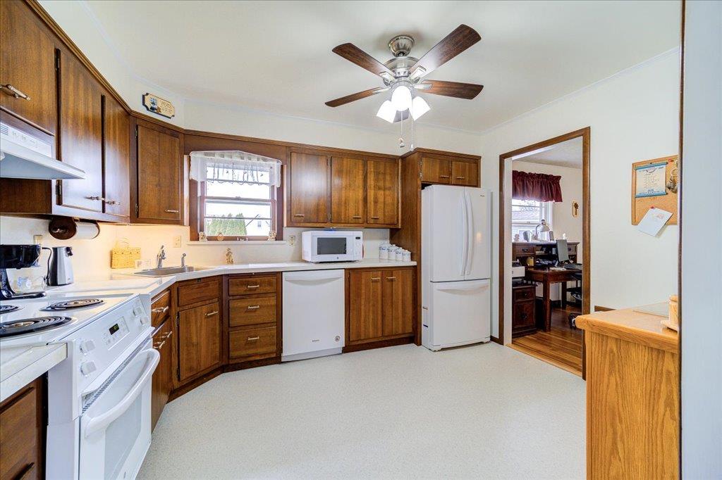 24 Heath Road, Fishkill, New York image 4
