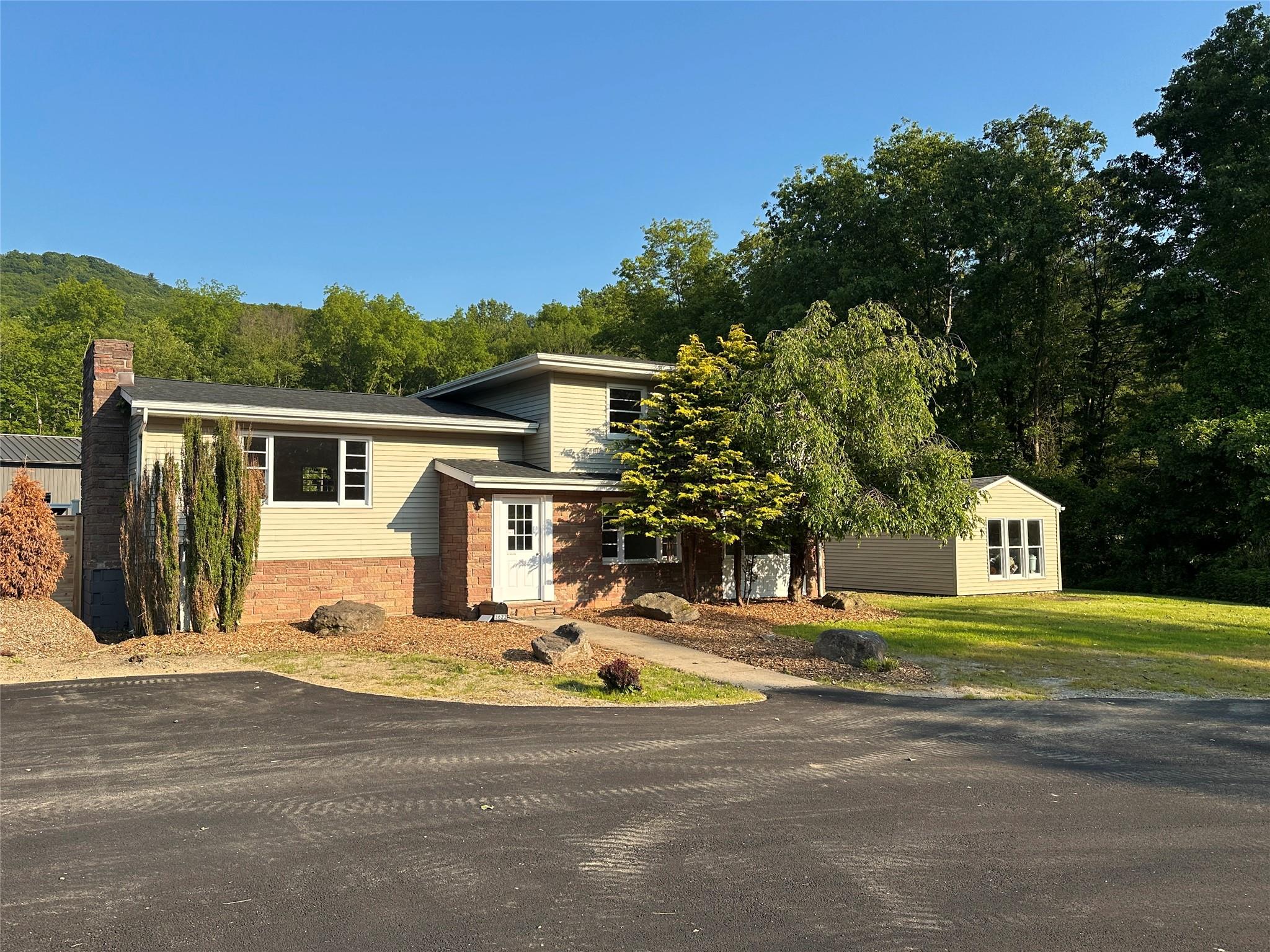 Rental Property at Route 9, Cold Spring, New York - Bedrooms: 3 
Bathrooms: 2 
Rooms: 6  - $3,500 MO.