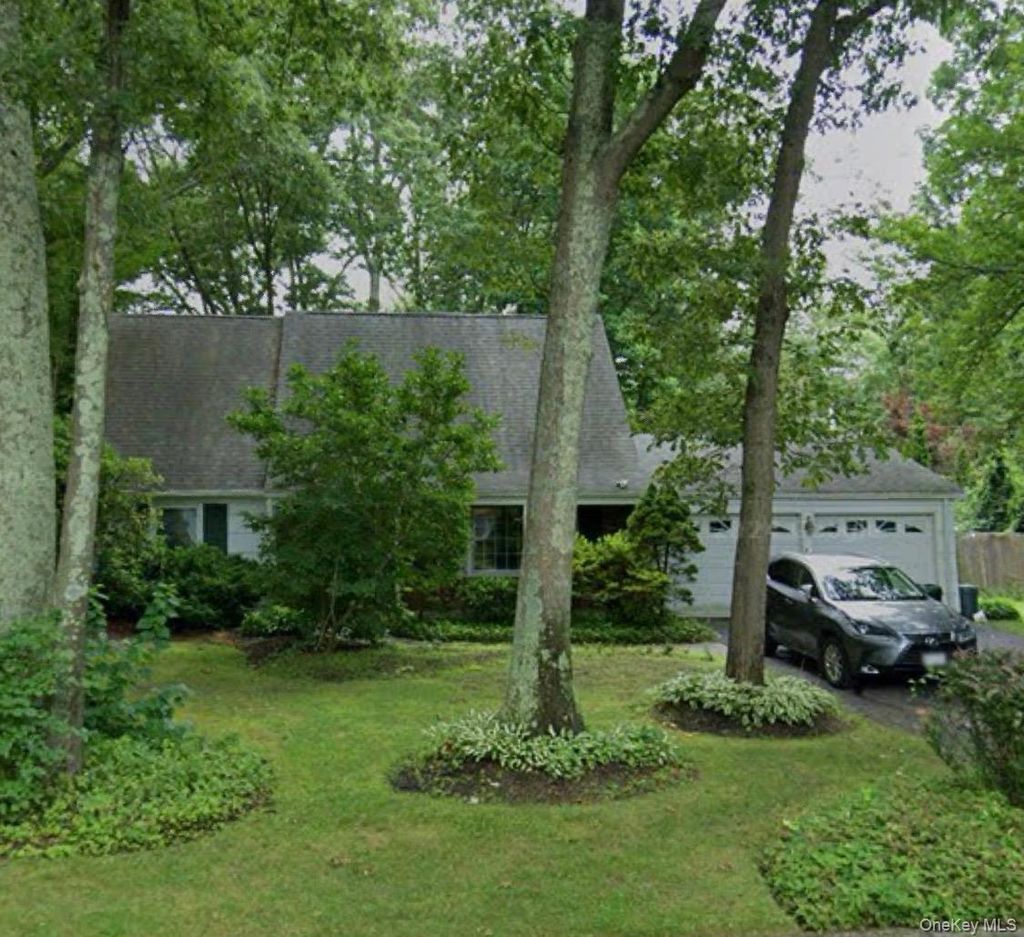 Photo of 22 Bucknell Lane, Stony Brook, NY 11790 (MLS # 968841)