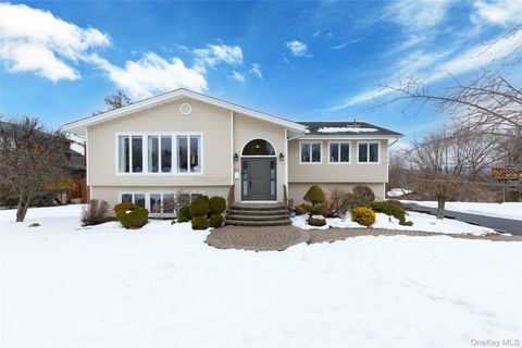 Homes For Sale - 105 Lester Drive<br/> Tappan, NY 10983