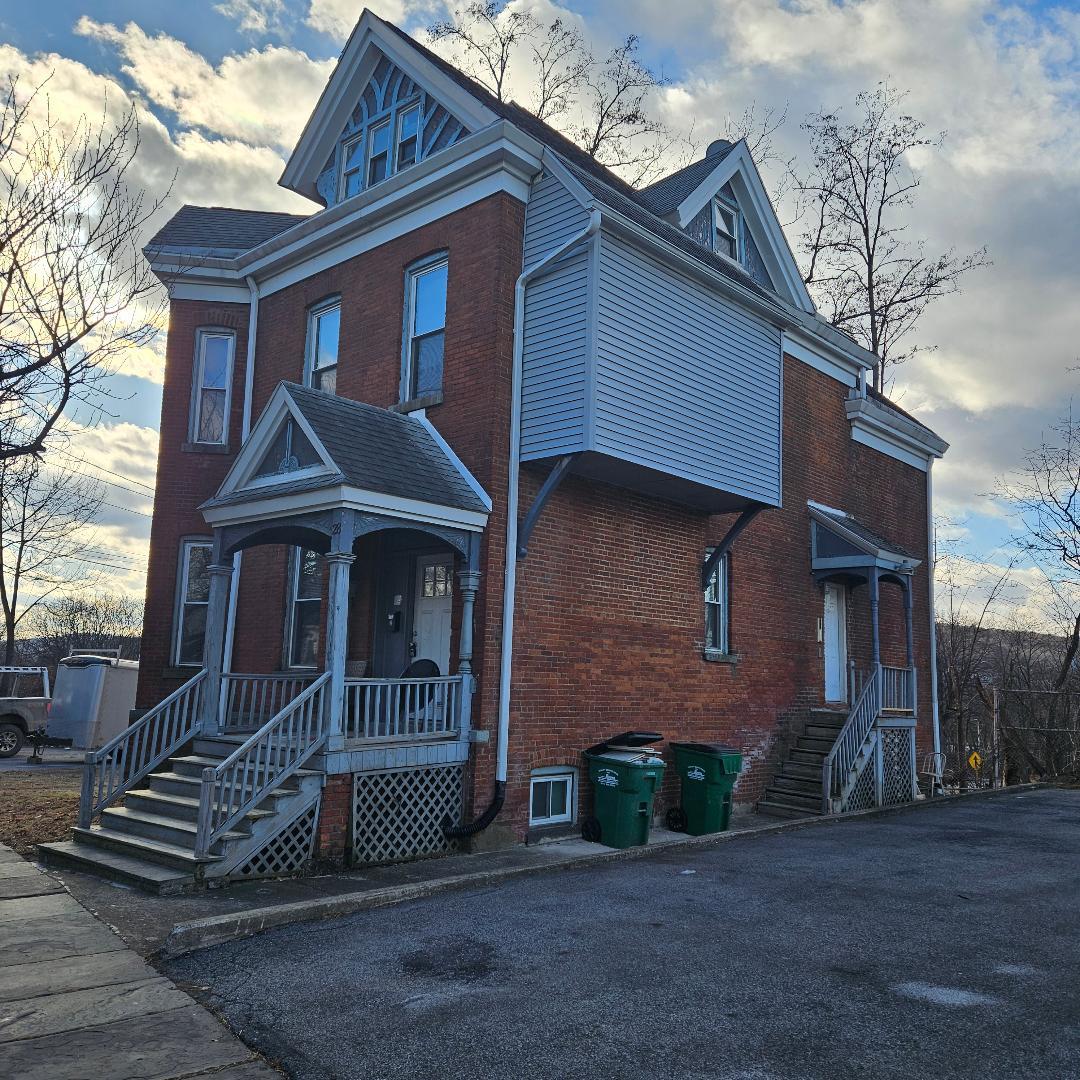 S 28 2, Poughkeepsie, New York - 2 Bedrooms  
1 Bathrooms - 