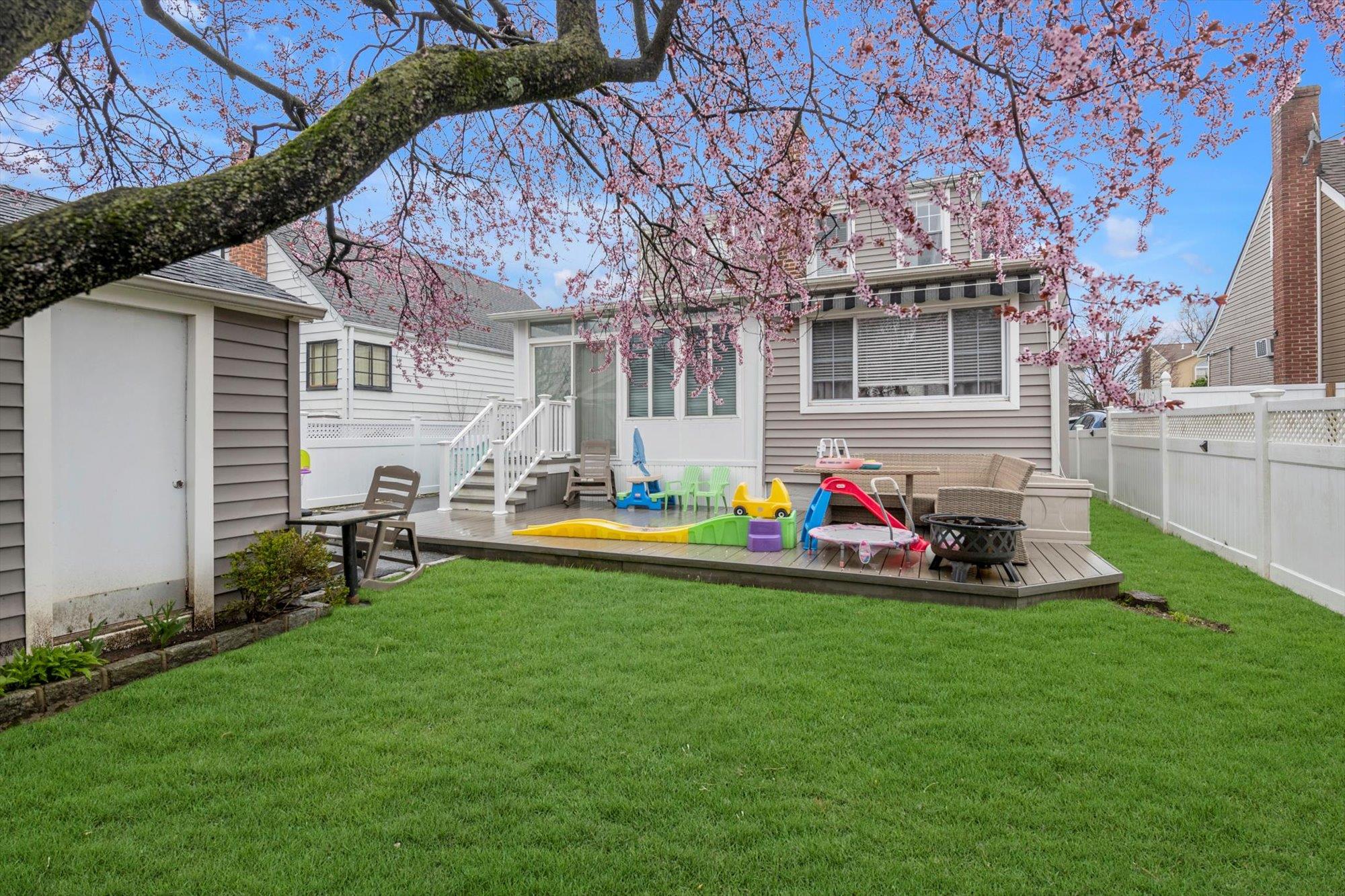 77 Landau Avenue, Elmont, New York image 19