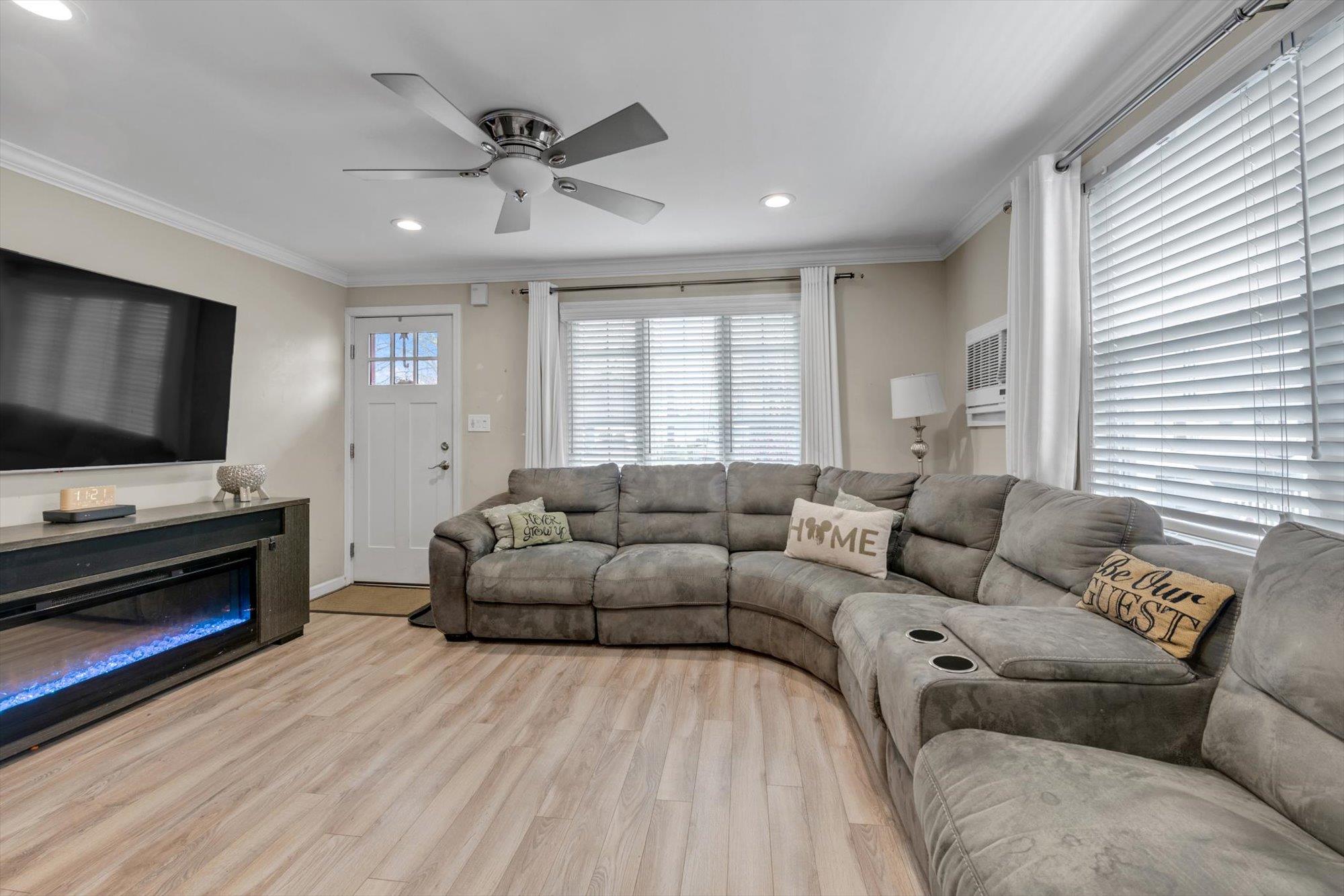 77 Landau Avenue, Elmont, New York image 4