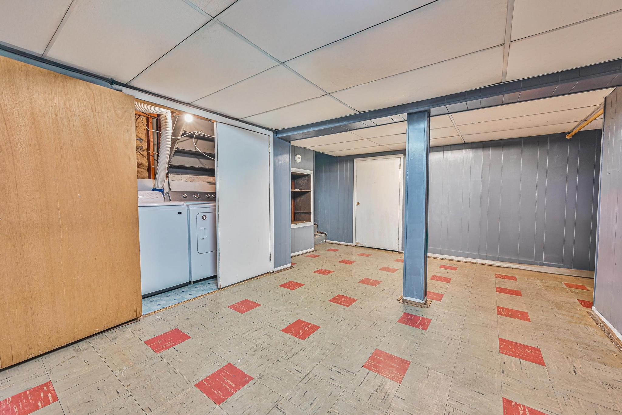 652 Shady Street, Hempstead, New York image 17