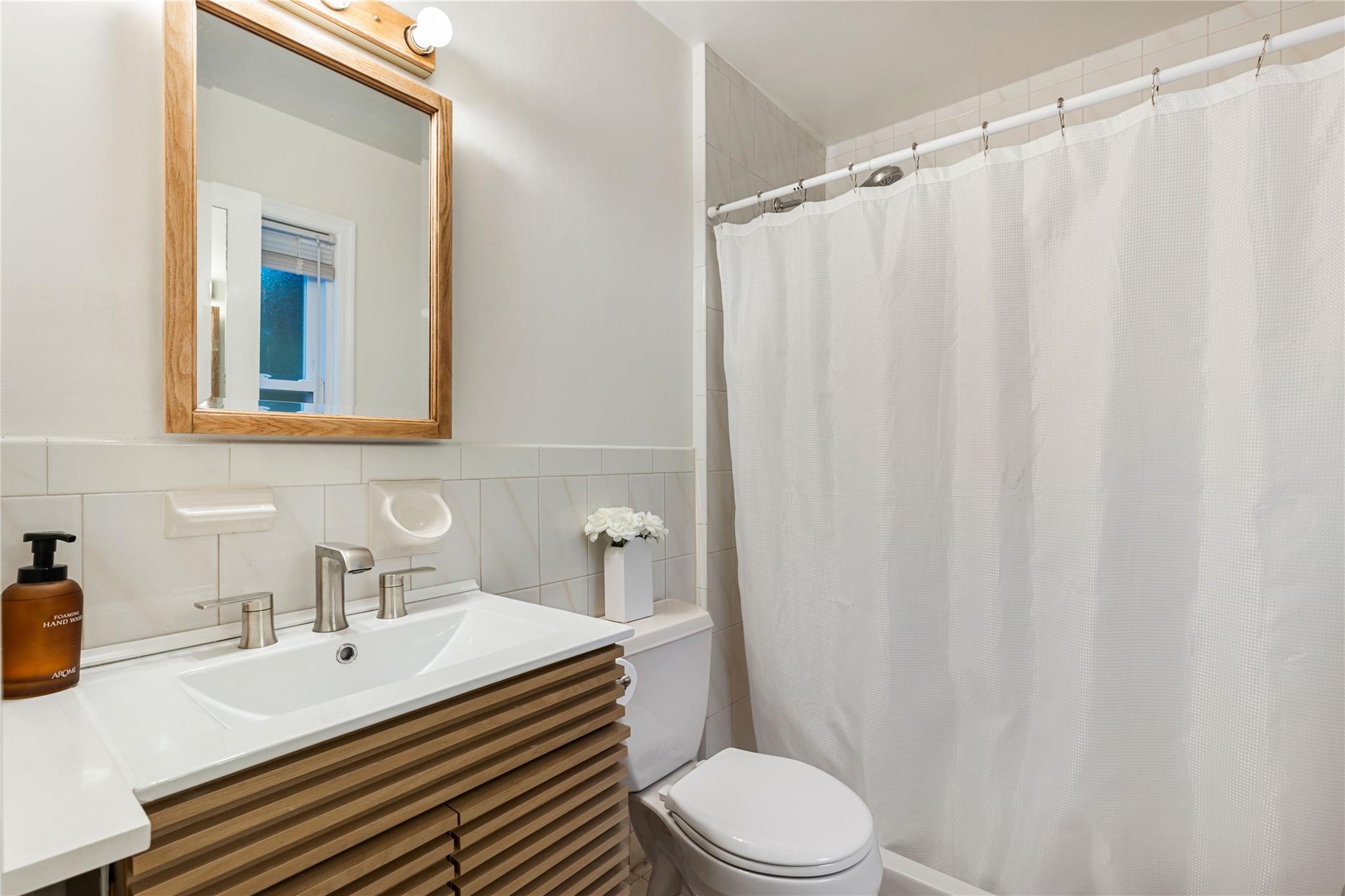 39 Larchwood Road, Larchmont, New York image 13