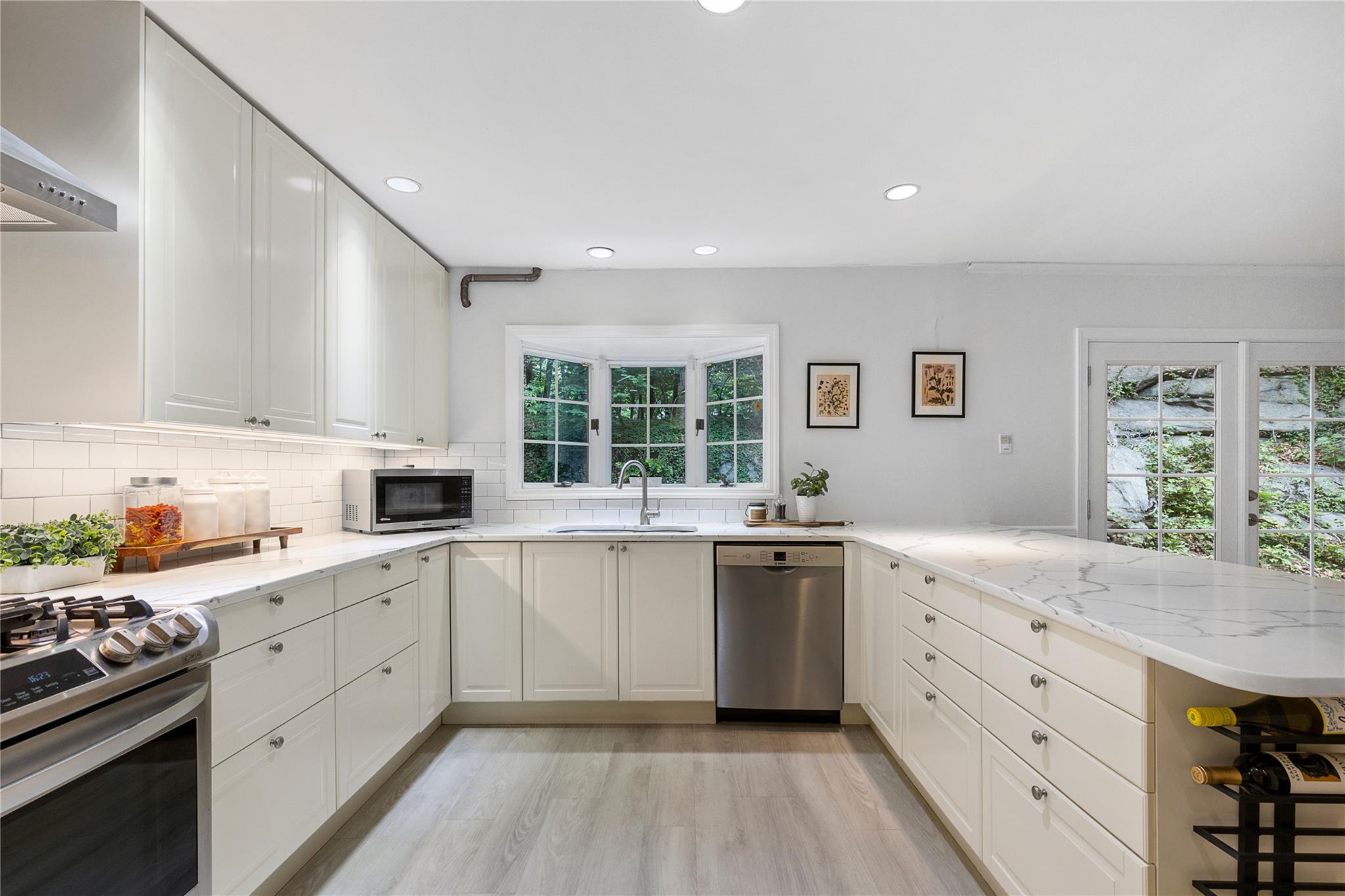 39 Larchwood Road, Larchmont, New York image 9