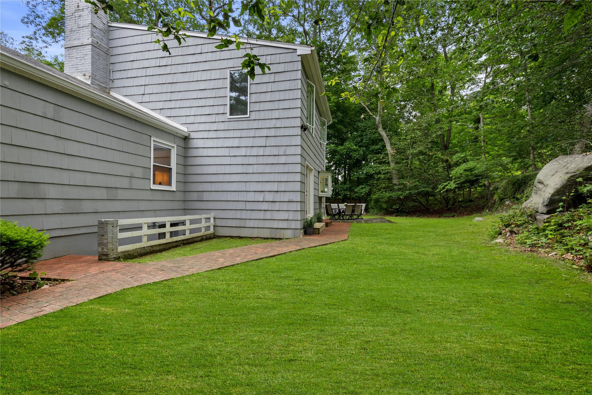 39 Larchwood Road, Larchmont, New York image 20