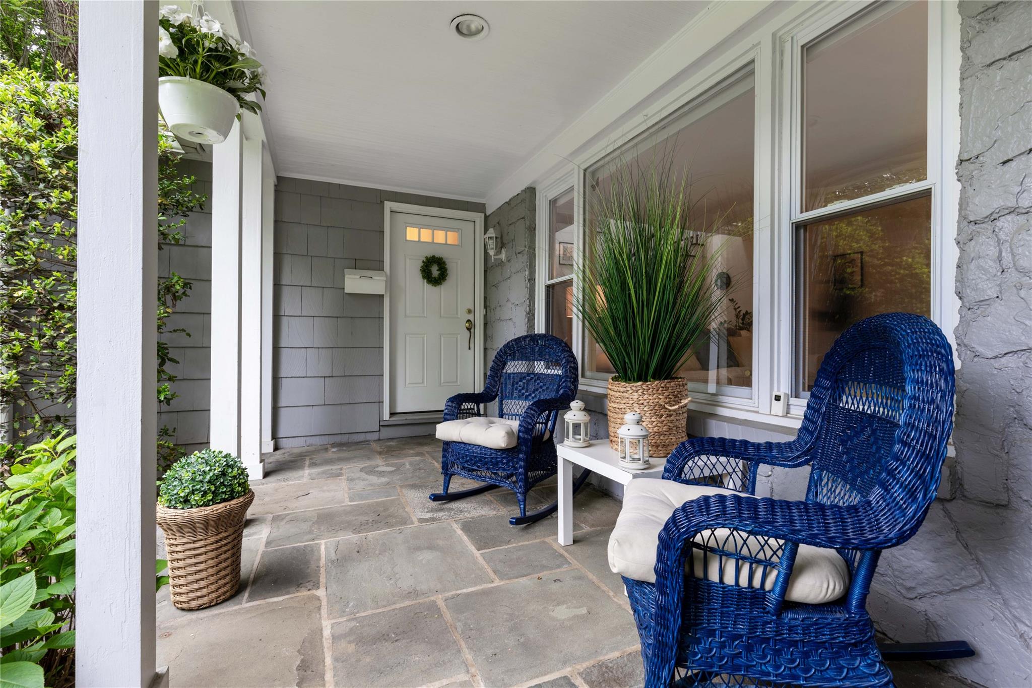 39 Larchwood Road, Larchmont, New York image 2