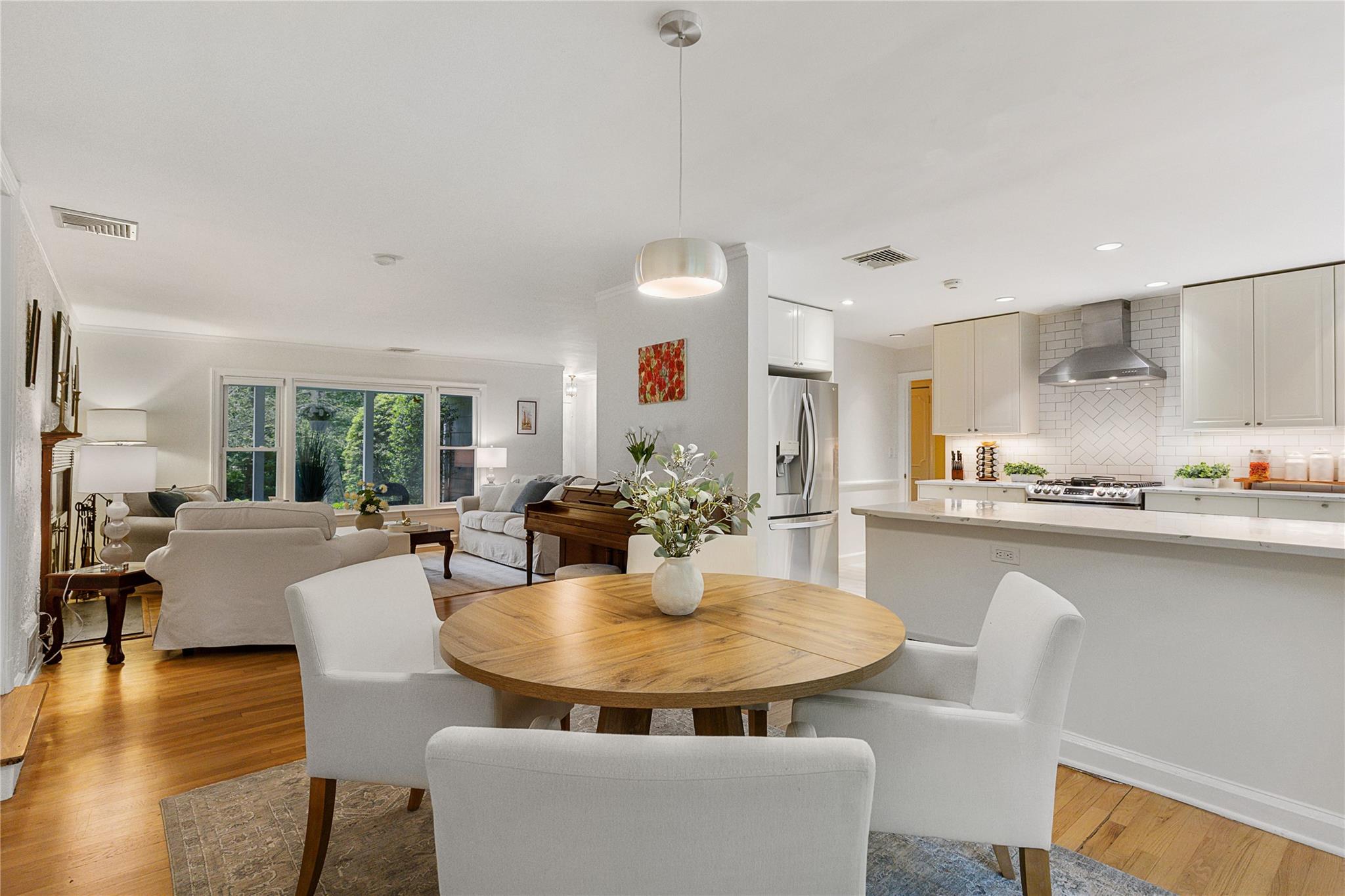 39 Larchwood Road, Larchmont, New York image 6