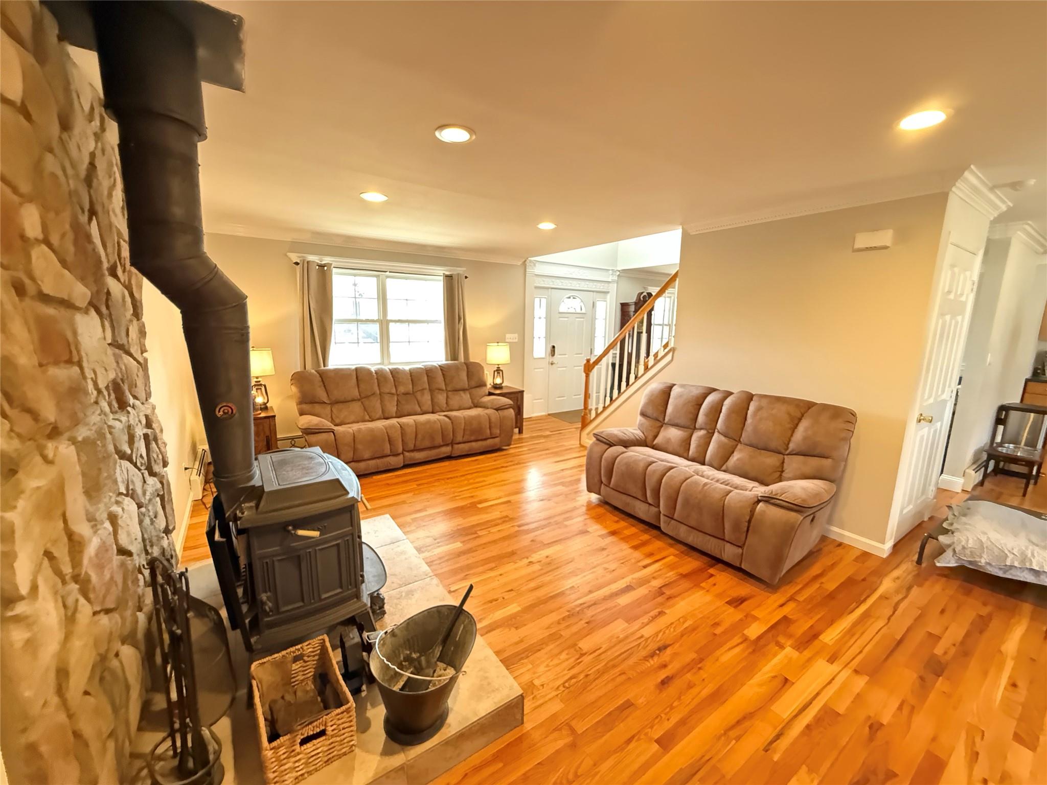 57 Gull Dip Road, Ridge, New York image 10