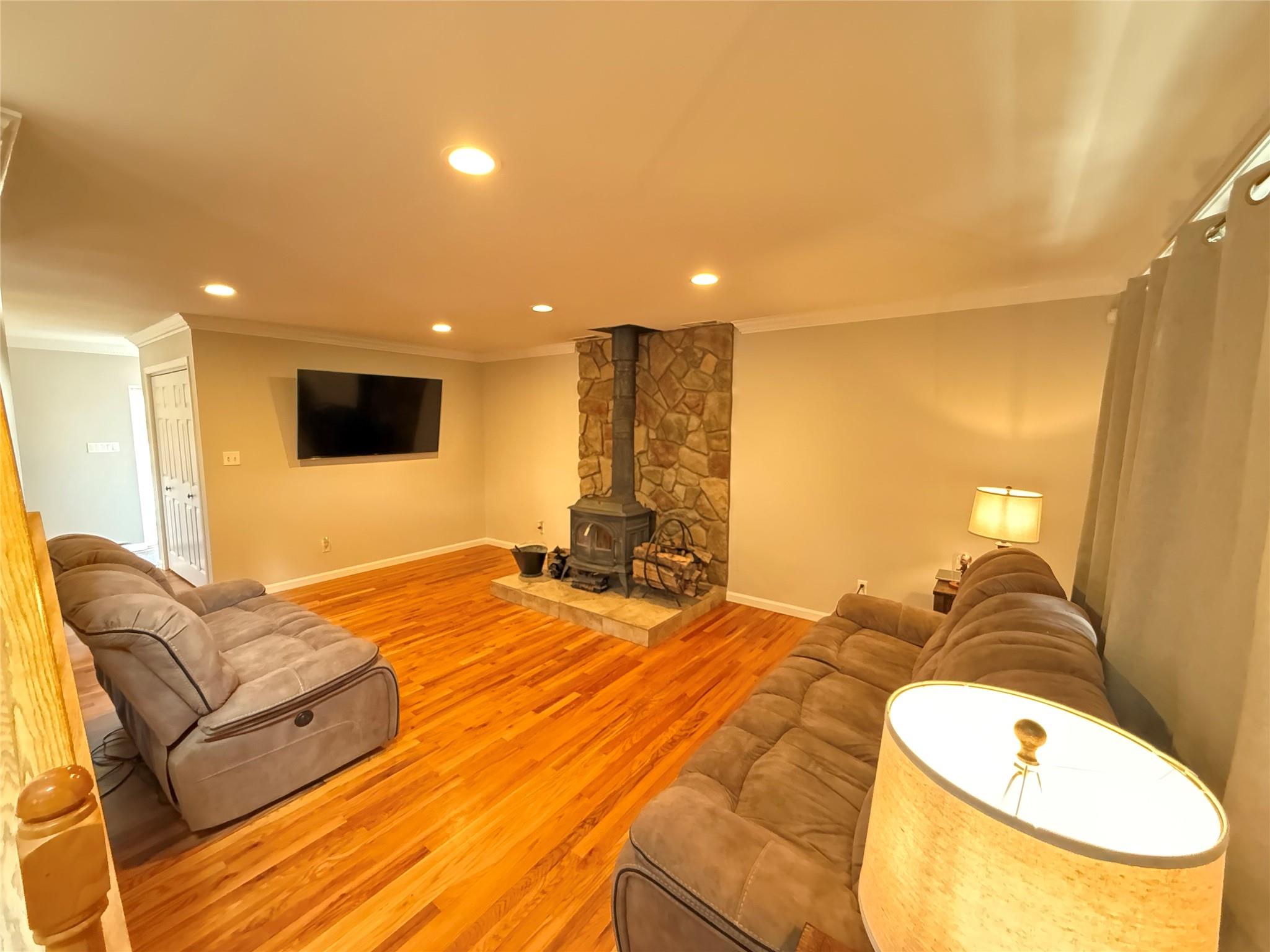 57 Gull Dip Road, Ridge, New York image 9