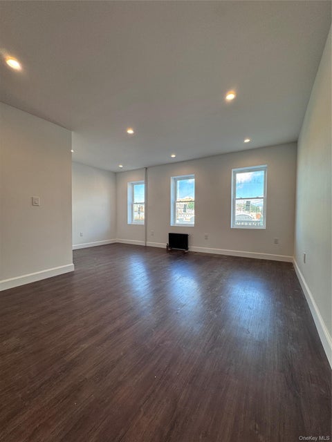 Apartment For Rent - 4034 162nd Street<br/> Queens County, Flushing, NY 11358