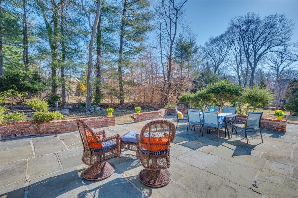 17 Highridge Road, New Rochelle, New York image 24