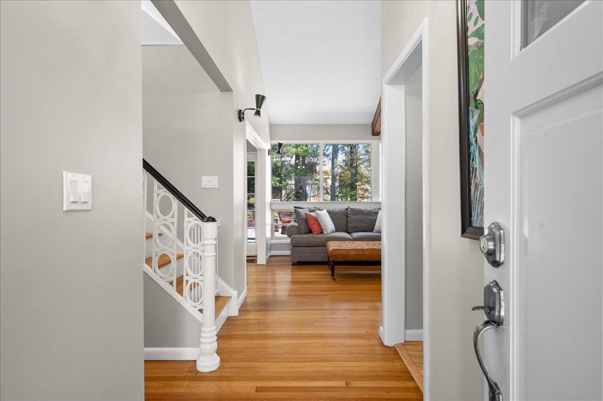 17 Highridge Road, New Rochelle, New York image 2