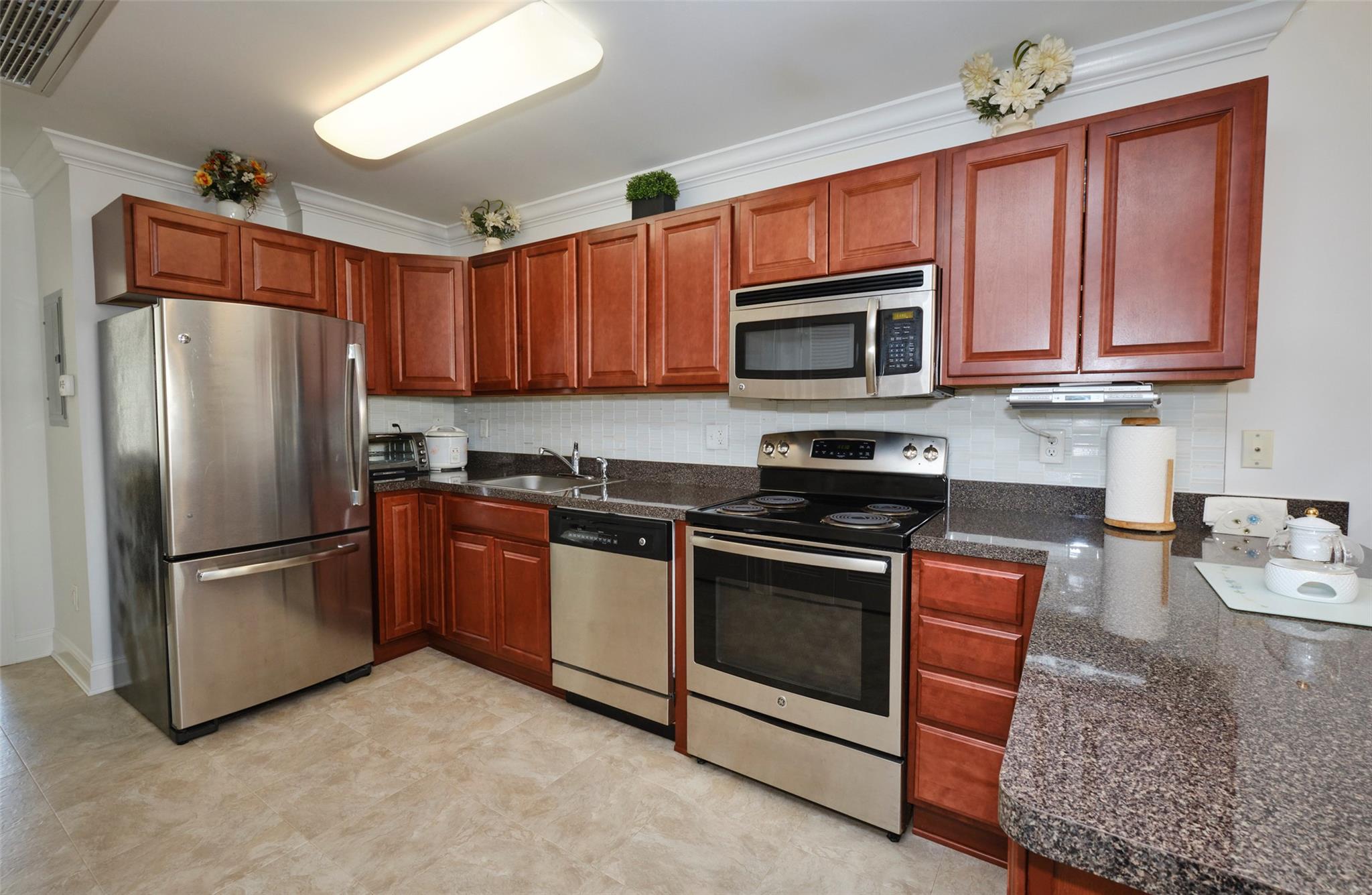 812 Willow Lane, Valley Stream, New York image 8