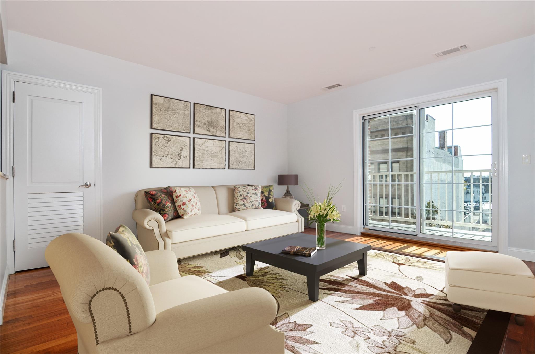 543 Main Street 201