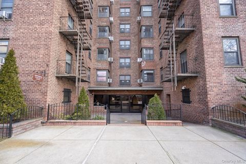 Photo of 32-25 88 St. St #510, East Elmhurst, NY 11369 (MLS # 923401)