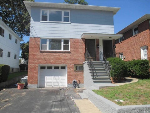 Apartment For Rent - 11 Juniper Road<br/> Nassau County, Port Washington, NY 11050