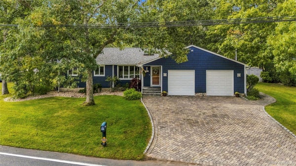 67 WAKEMAN RD, HAMPTON BAYS, NY 11946 - Image c2007e8d48547dcede085df641349a23/923306295