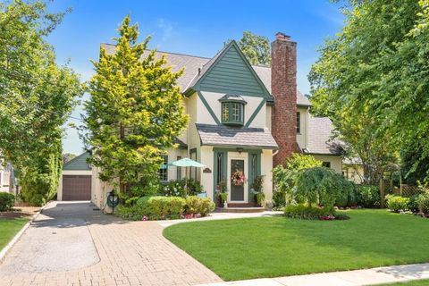 33 Nottingham Road Rockville Centre NY 11570