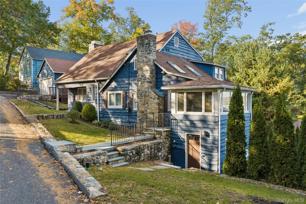 Photo of 3 The Crest Way WAY, Danbury, CT 06811 (MLS # 1067310)